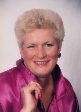 Pearl Roper Walker Thomas